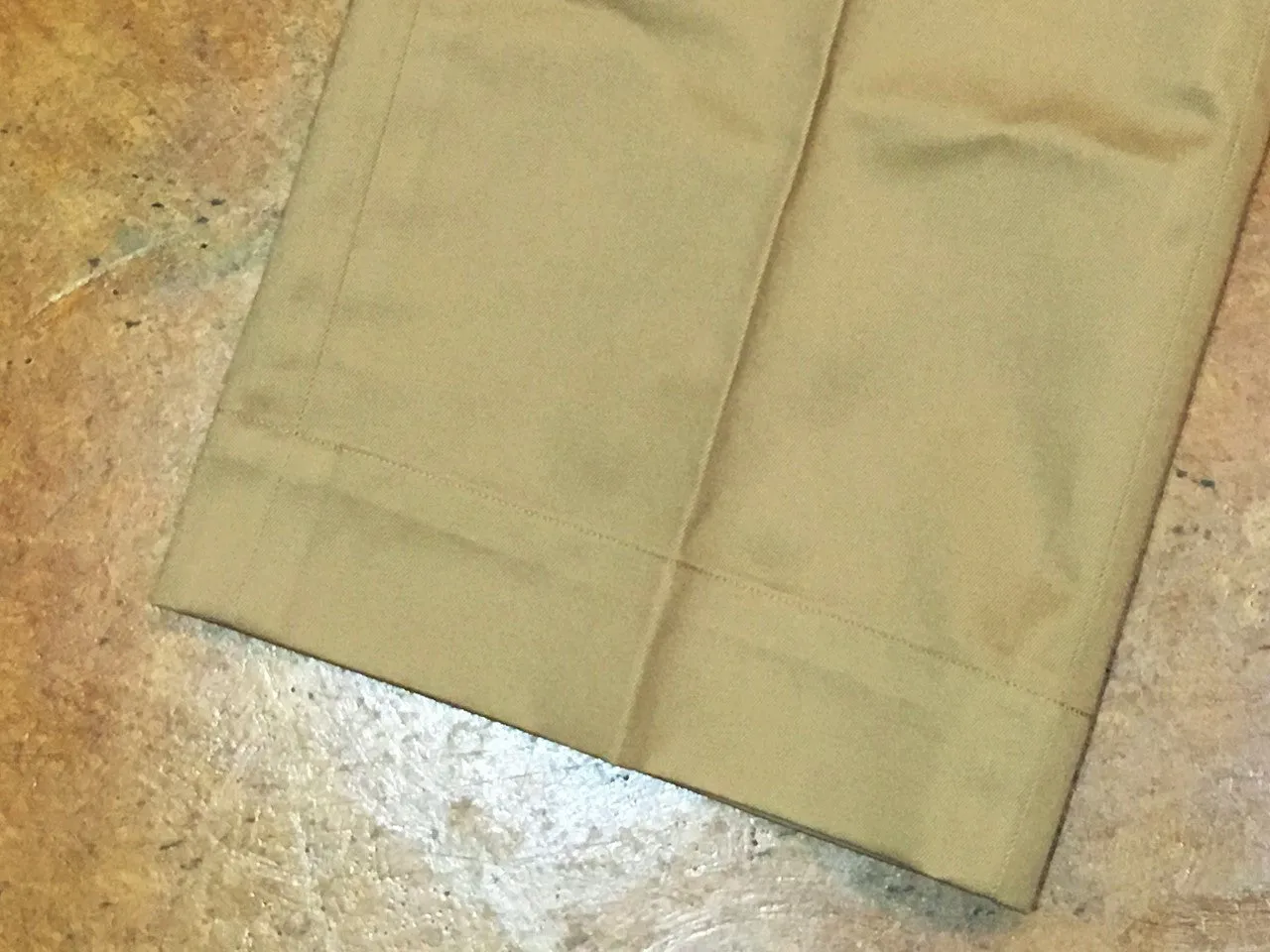 784AS Dickies 1922 Hemmed Chino Pants Suntan