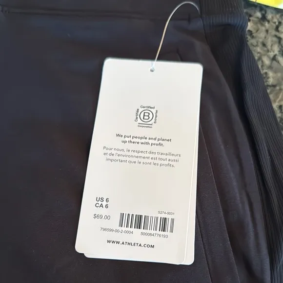 Athleta Women's Black Bermuda Shorts NWT 6