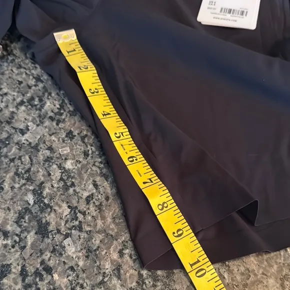 Athleta Women's Black Bermuda Shorts NWT 6