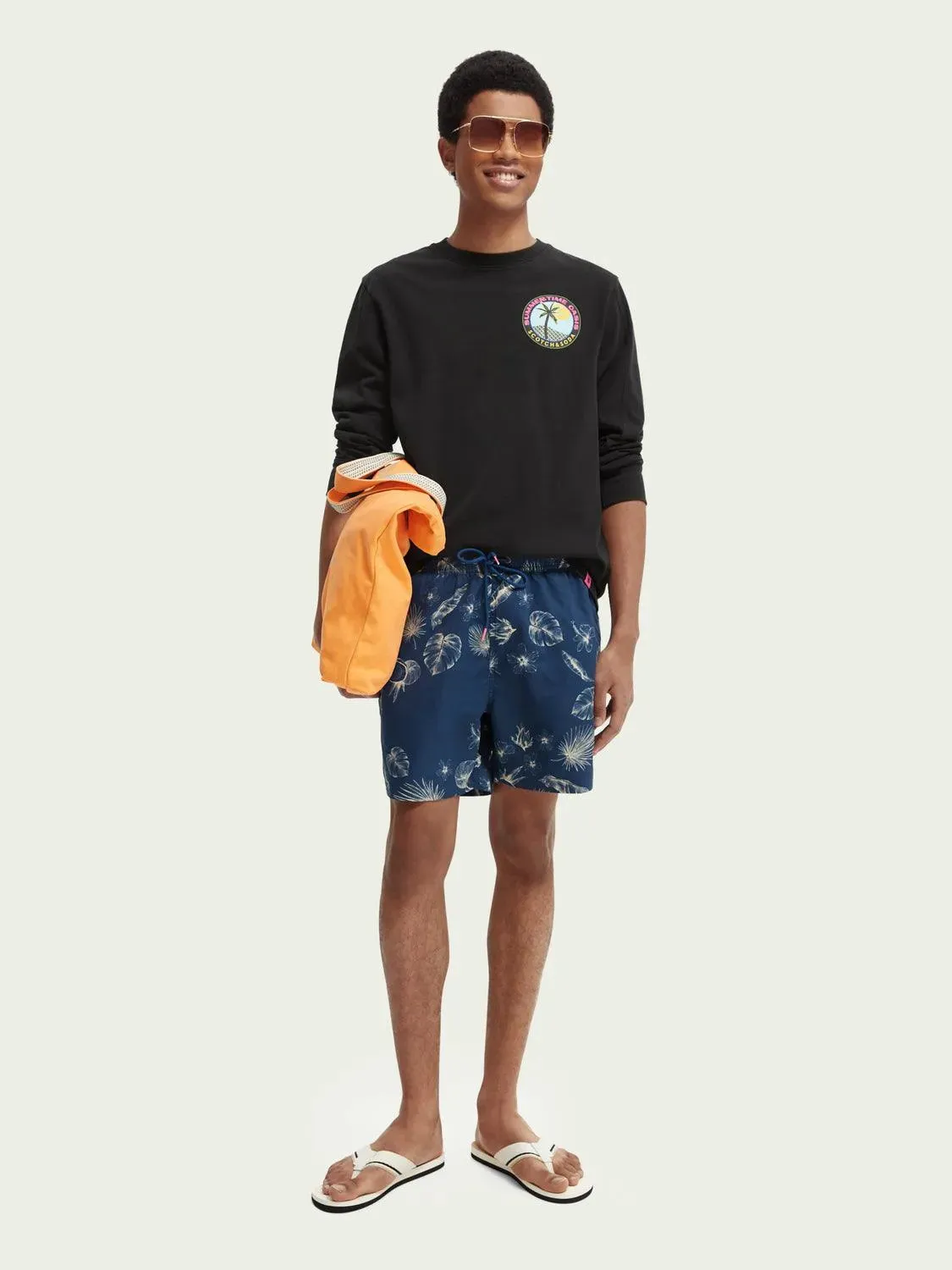 Bañador estampado de tamaño medio