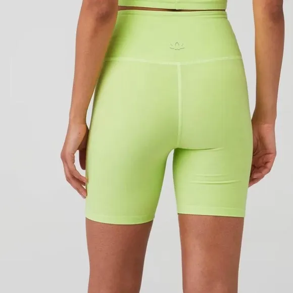 BEYOND YOGA NWT SpaceDye At Your Leisure High Waisted Corssover Shorts Size XS