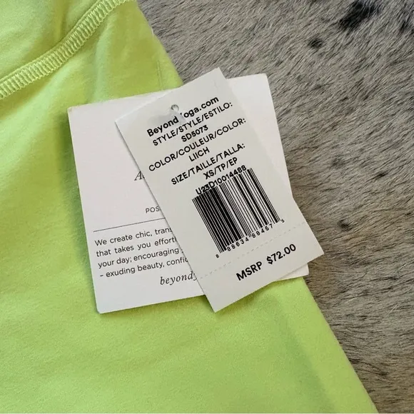 BEYOND YOGA NWT SpaceDye At Your Leisure High Waisted Corssover Shorts Size XS