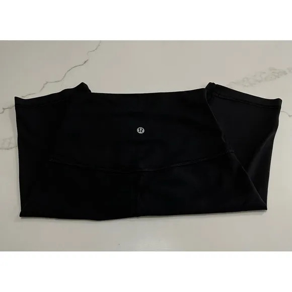 Black Lululemon Align High Rise Shorts 10”