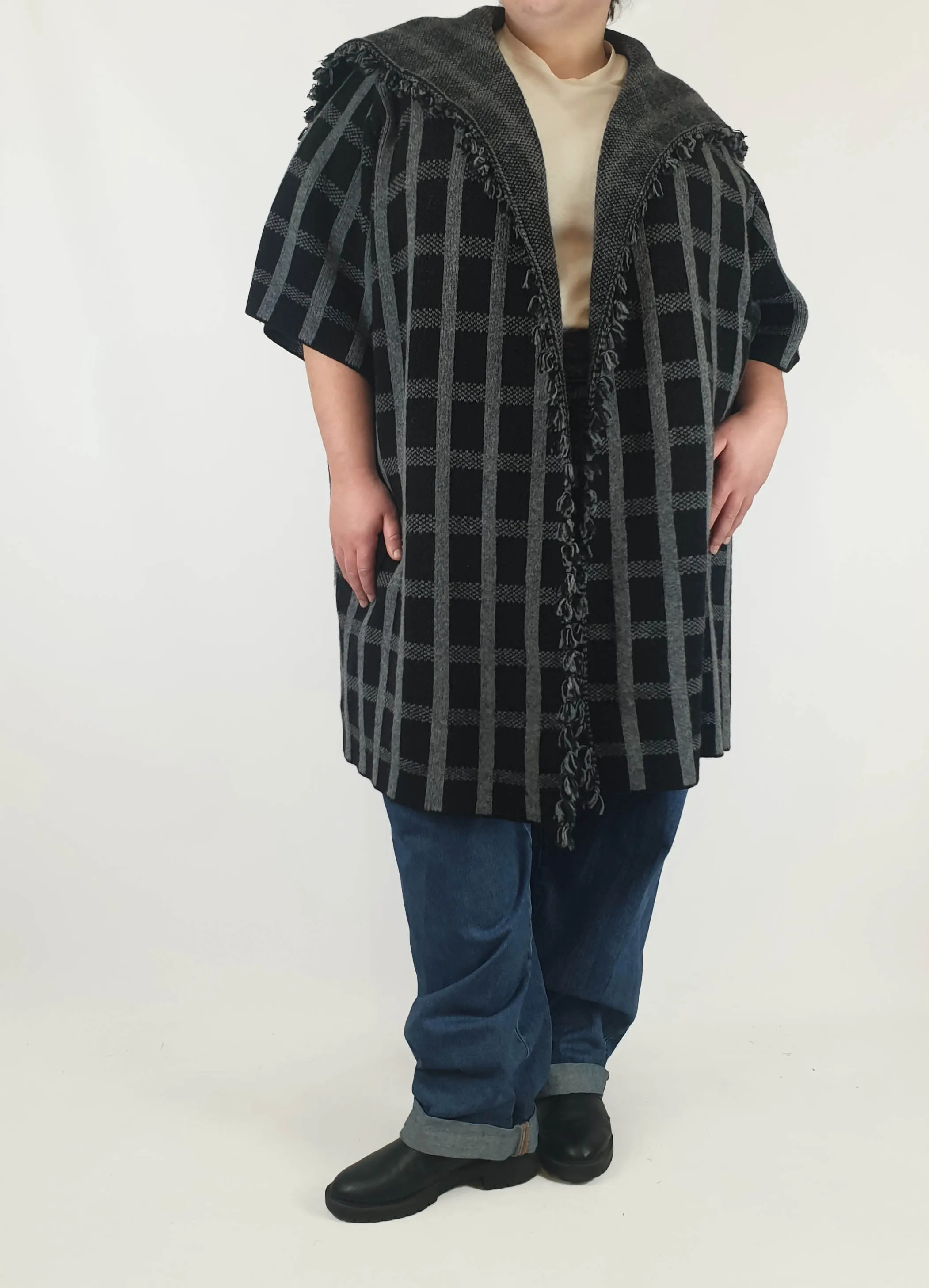 Country Road wool short sleeve cardigan/jacket one size