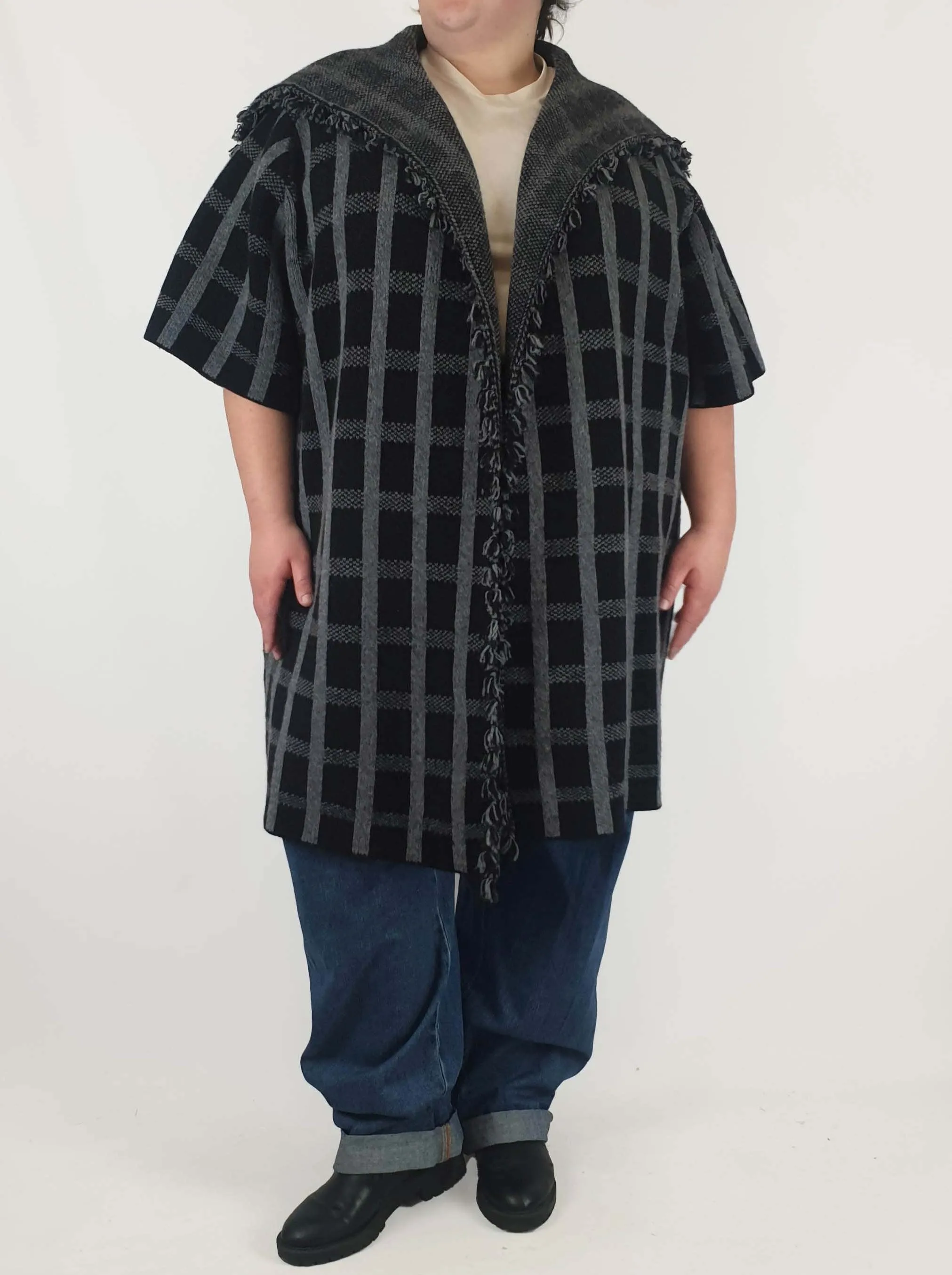 Country Road wool short sleeve cardigan/jacket one size