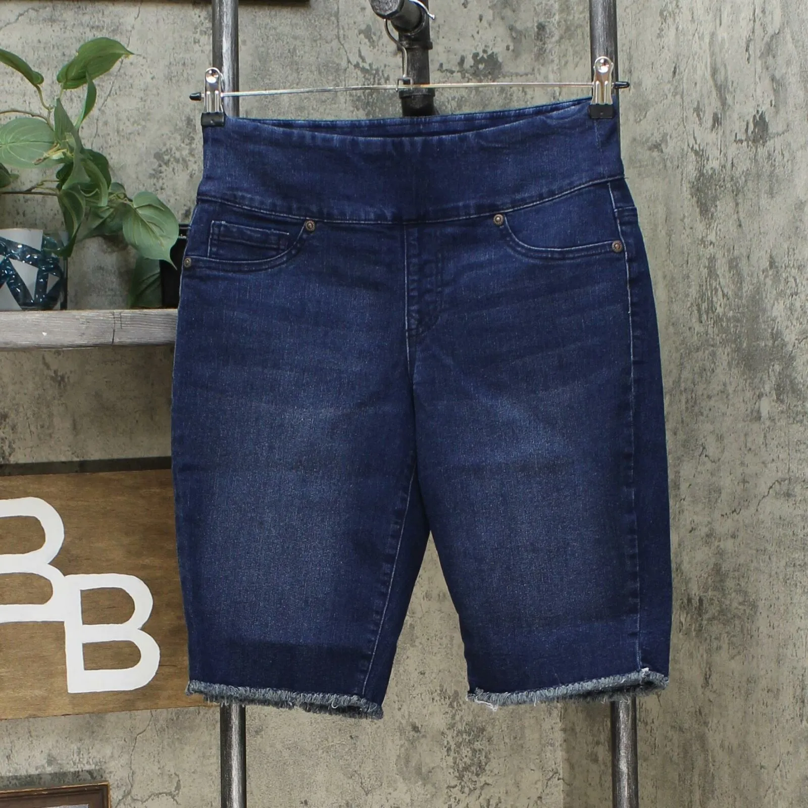 DG2 by Diane Gilman Denim Pull On Bermuda Shorts Indigo Petite Medium