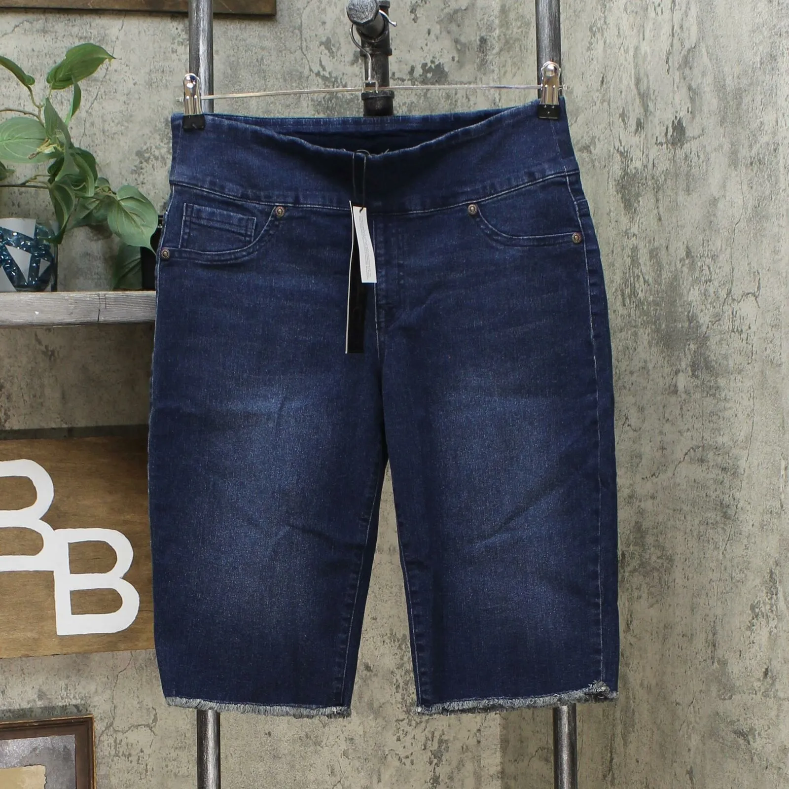 DG2 by Diane Gilman Women's Pull On Bermuda Shorts