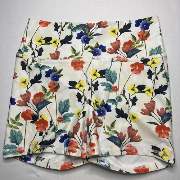 Fabletics Define High Waisted Shorts &amp; Clara Sports Bra Poppy Field S