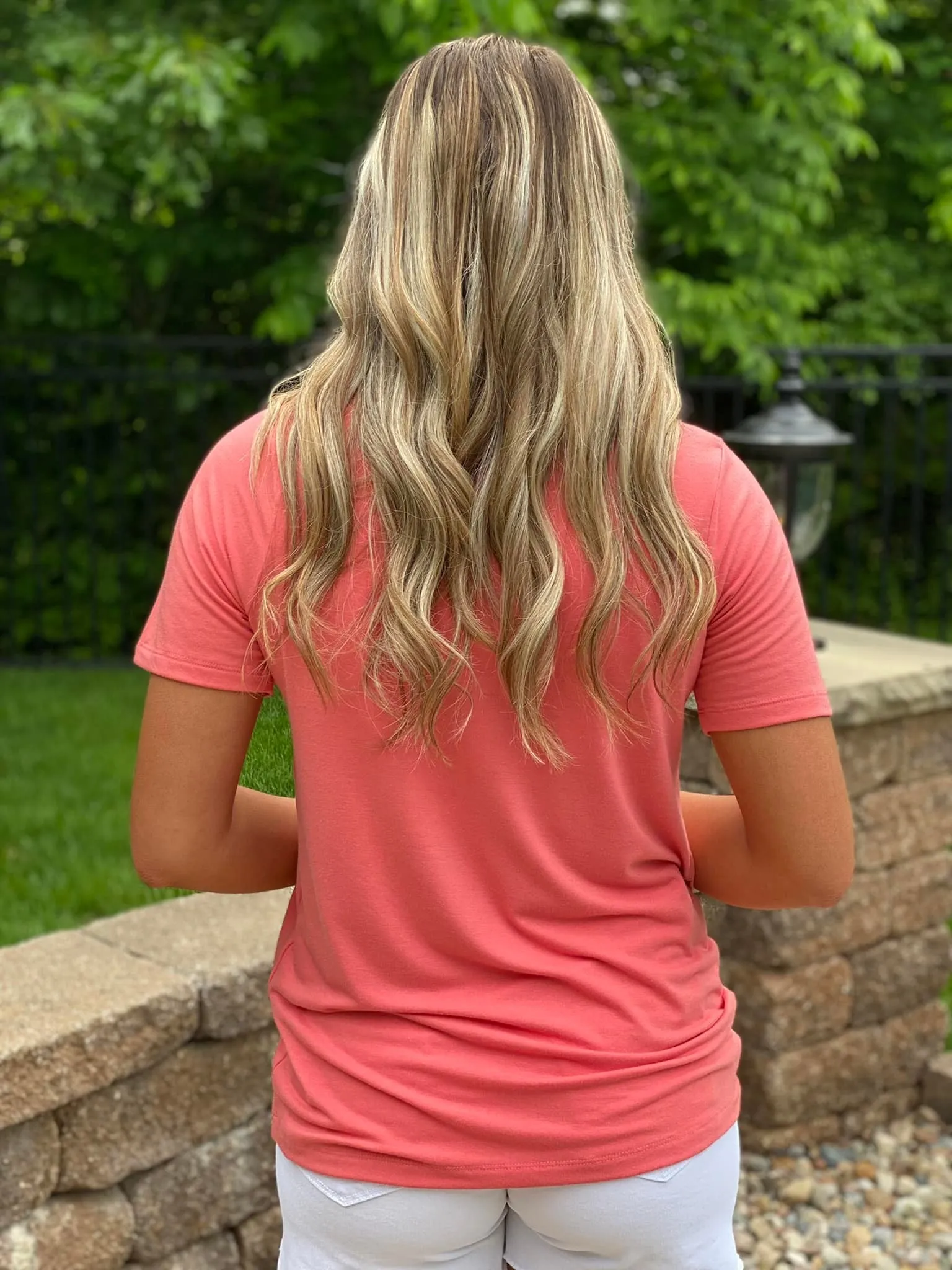 Favorite Basic V-Neck - Coral