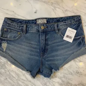 Free People Irreplaceable Cut Off Short in Felton