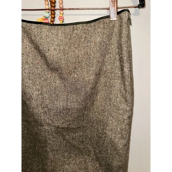 Laundry by Shelli Segal Tweed Silk Trim Pencil Skirt - size 6