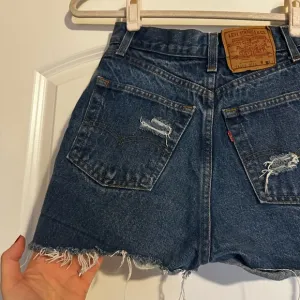 Levi’s high rise shorts