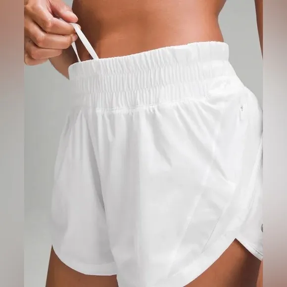 Lululemon White Track That High-Rise LinedShort 3&quot; Size 4
