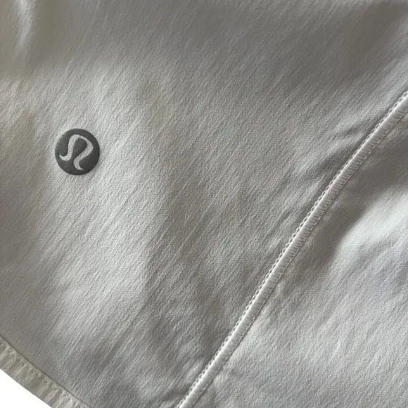Lululemon White Track That High-Rise LinedShort 3&quot; Size 4