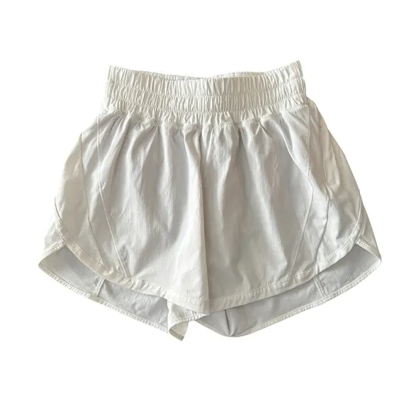 Lululemon White Track That High-Rise LinedShort 3&quot; Size 4