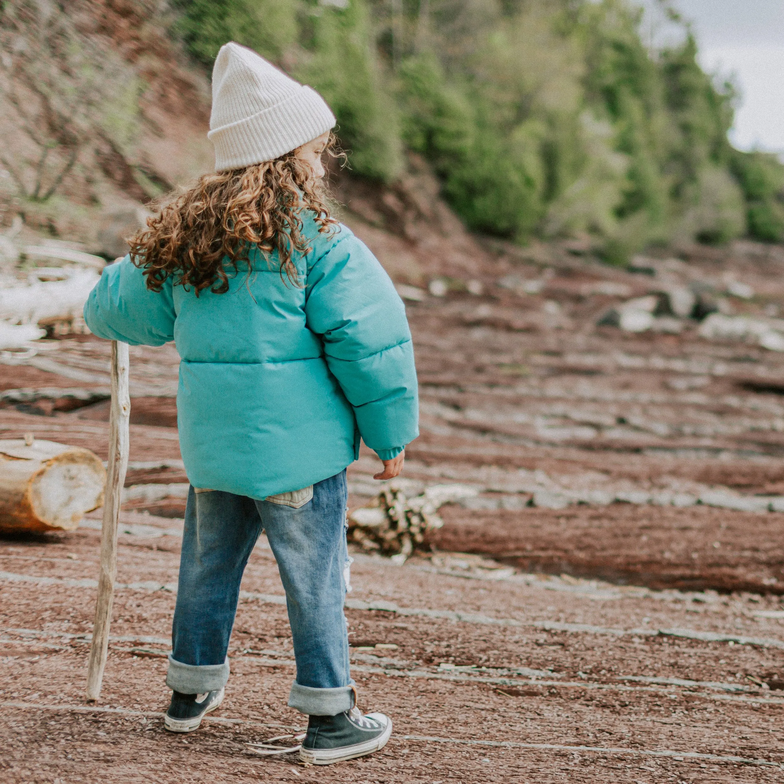 Manteau doudoune bleu à col montant en polyester, enfant || High collar blue puffer coat in polyester, child
