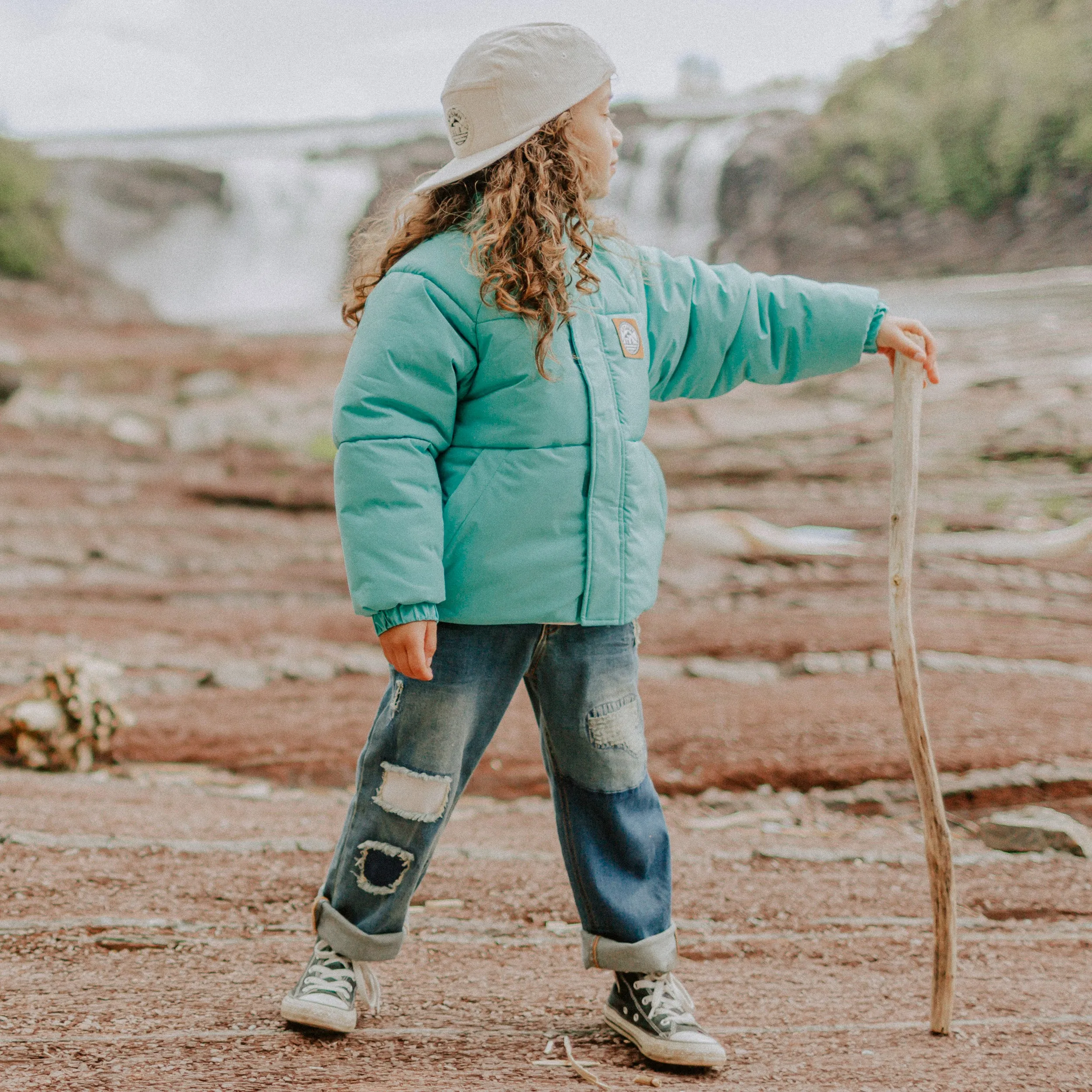 Manteau doudoune bleu à col montant en polyester, enfant || High collar blue puffer coat in polyester, child
