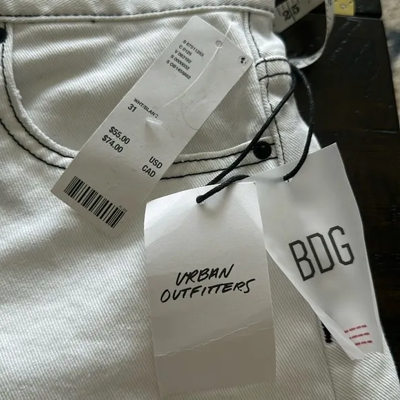 NEW BDG Pinched Waist Shorts High Waisted Cotton Size 31 Frayed Hem Festival