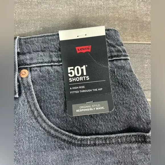 NEW Levi’s 501 High Rise Cut Off Shorts