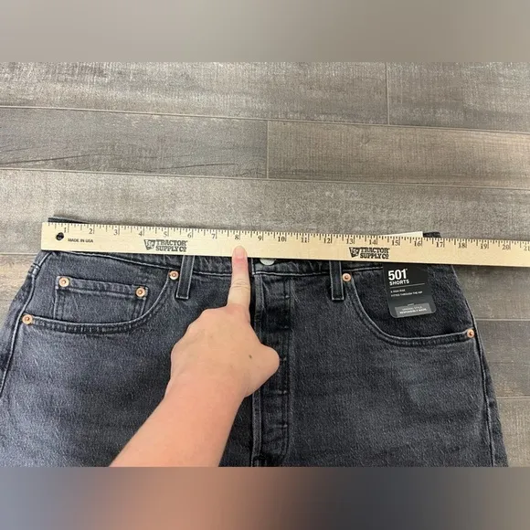 NEW Levi’s 501 High Rise Cut Off Shorts