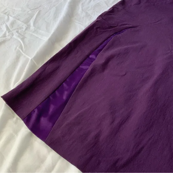 NEW UK brand Hybrid Fashion violet pencil skirt with a cut at the back