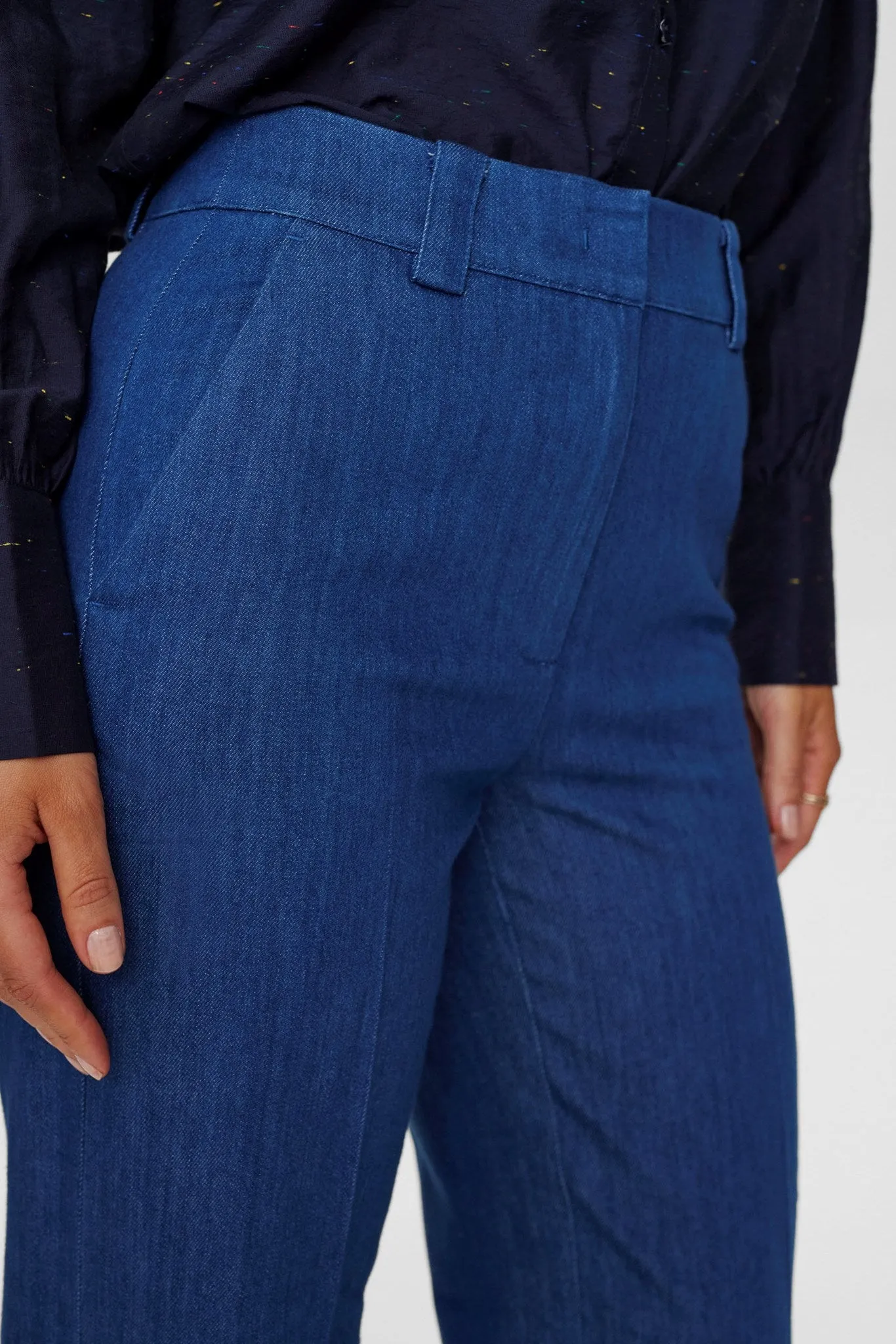 NUALETTA PANTS - Med. Blue Washed Denim