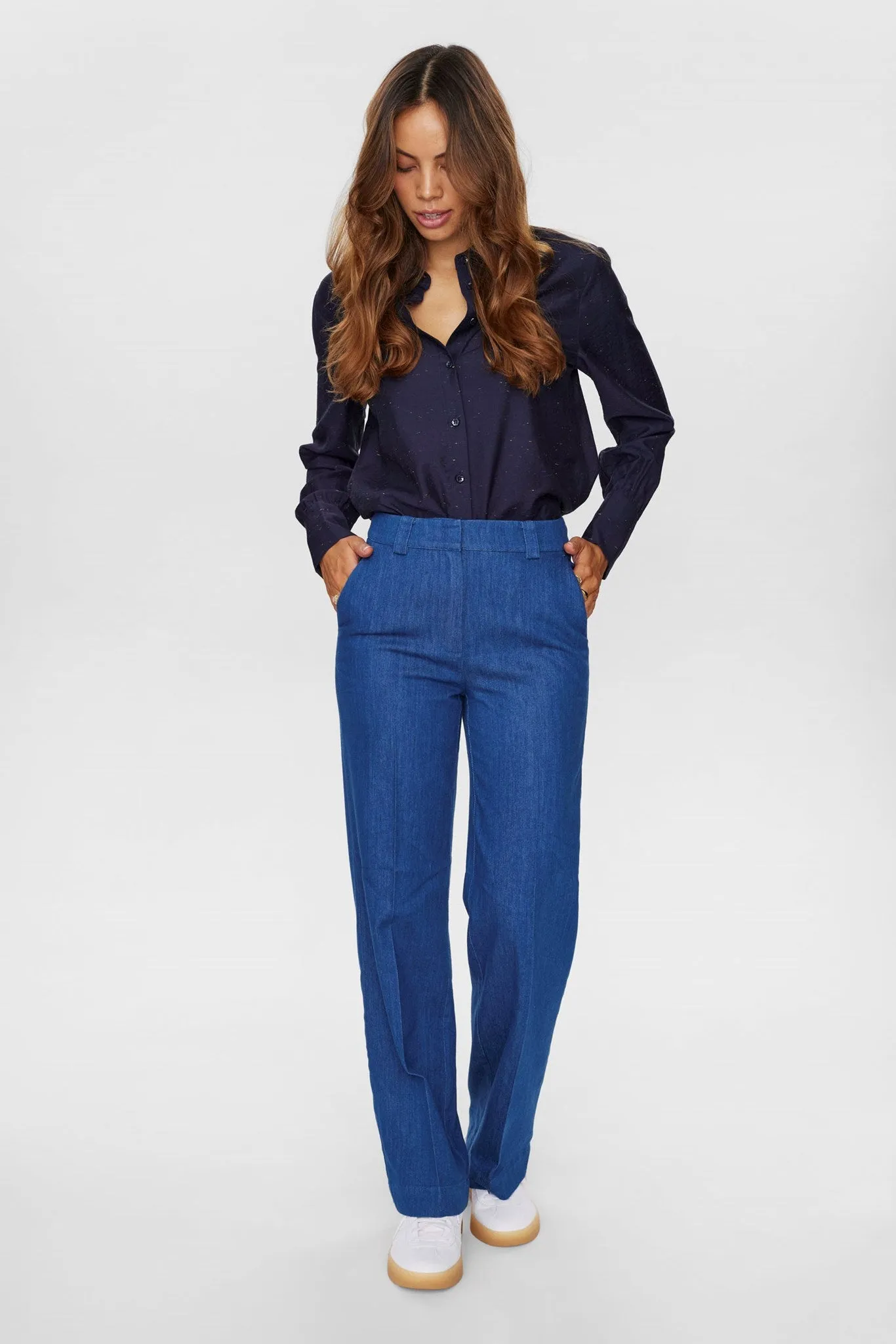 NUALETTA PANTS - Med. Blue Washed Denim