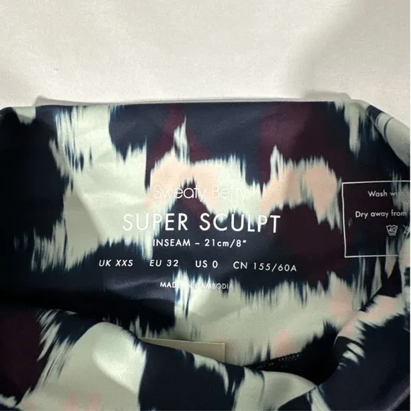 NWT $78 SWEATY BETTY [‎ XXS 0 ] Super Sculpt 8&quot; Biker Shorts Blue Flow Print