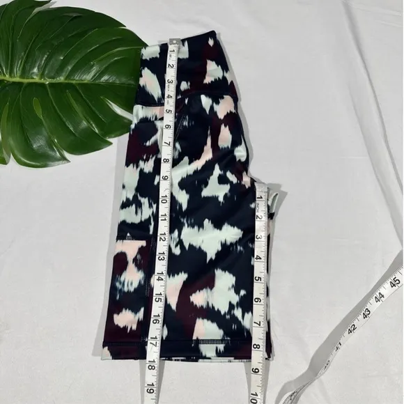 NWT $78 SWEATY BETTY [‎ XXS 0 ] Super Sculpt 8&quot; Biker Shorts Blue Flow Print