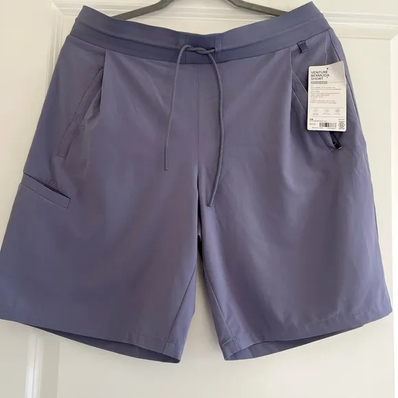 NWT ATHLETA Venture Bermuda Shorts Women’s Size 10