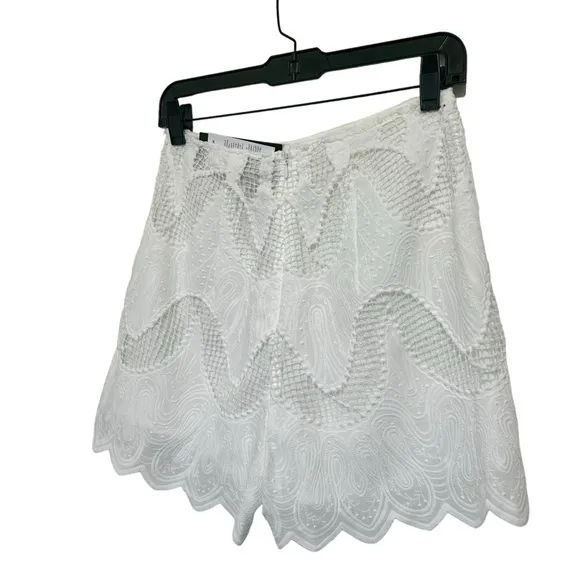 NWT Guess Marciano Geometric Embrodiered Shorts Sz 6 White