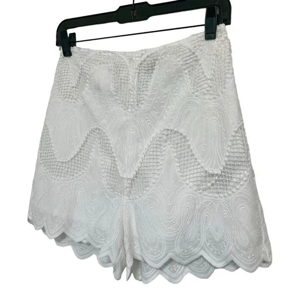 NWT Guess Marciano Geometric Embrodiered Shorts Sz 6 White