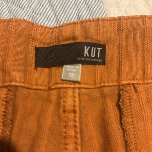 NWT KUT FROM THE KLOTH Justine BeltedTrouser Shorts