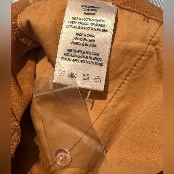 NWT KUT FROM THE KLOTH Justine BeltedTrouser Shorts