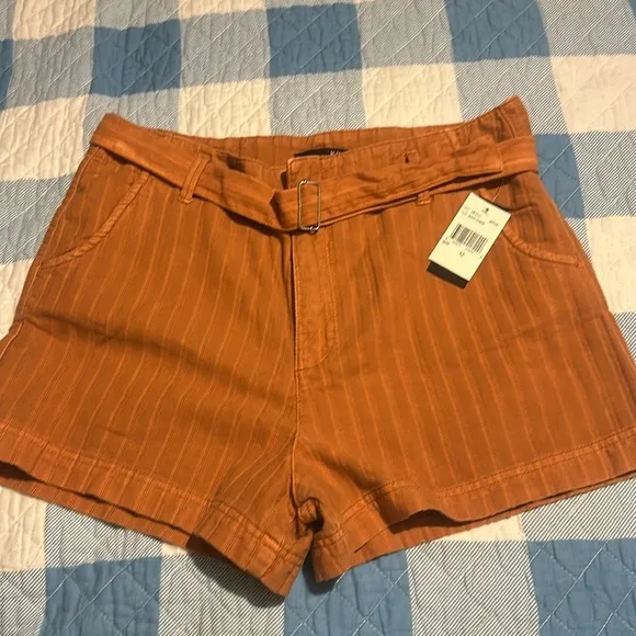NWT KUT FROM THE KLOTH Justine BeltedTrouser Shorts