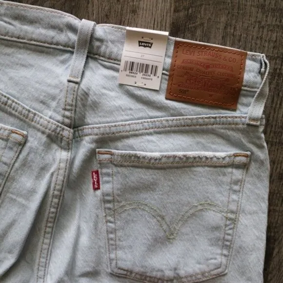 NWT Levis 501 Mid Thigh Denim Jean Shorts Size 27 Light Blue Wash