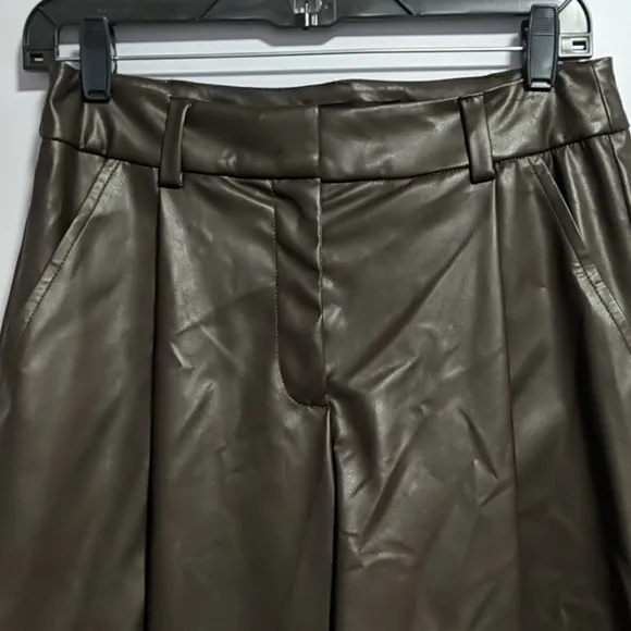 NY&amp;Co Faux-Leather Pleated Bermuda Shorts