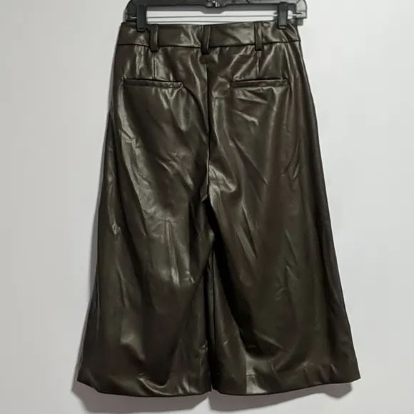 NY&amp;Co Faux-Leather Pleated Bermuda Shorts