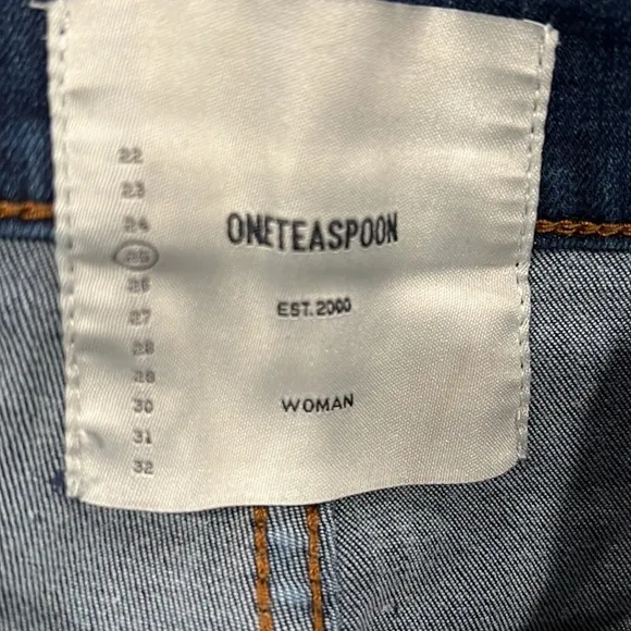 One Teaspoon High waisted Harleys stretch slim fit Denim Shorts. Size 25