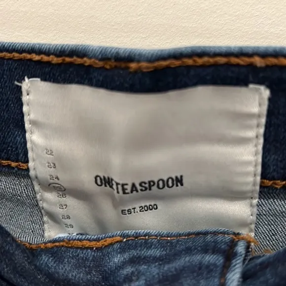 One Teaspoon High waisted Harleys stretch slim fit Denim Shorts. Size 25