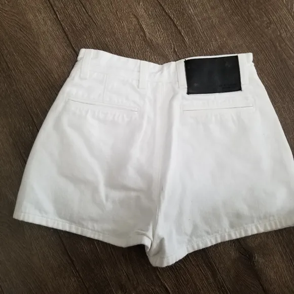 RAG &amp; BONE WHITE SILVER BUTTON HIGH RISE SHORTS
