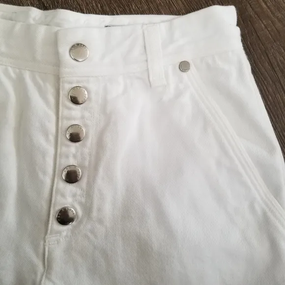RAG &amp; BONE WHITE SILVER BUTTON HIGH RISE SHORTS