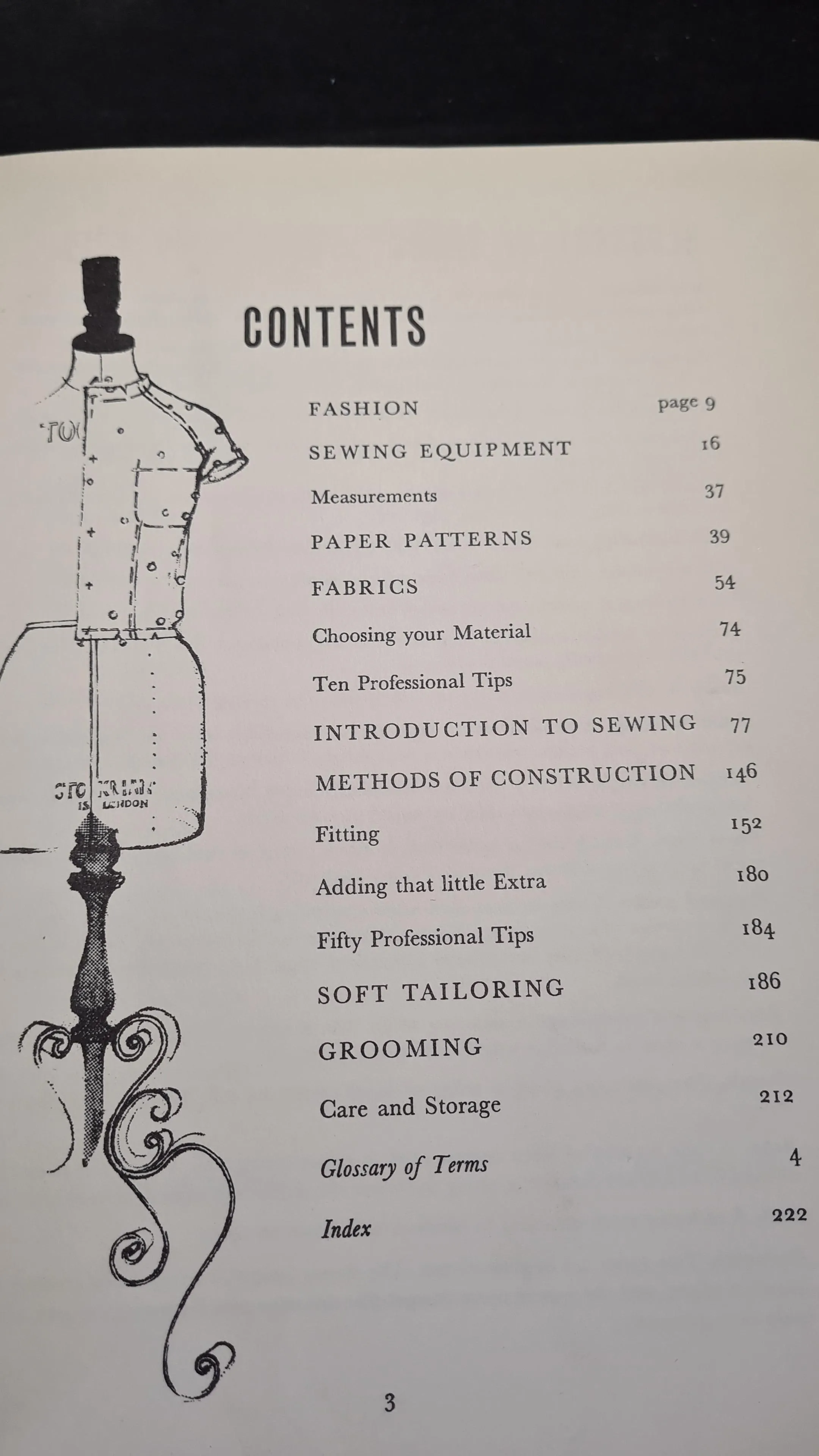 Renee & Julian Robinson - Fashion and Dressmaking, Odhams Press, 1962