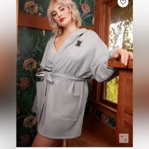 Savage X Fenty, Women's, Forever Savage Showgirl Short Robe Grey size M/L