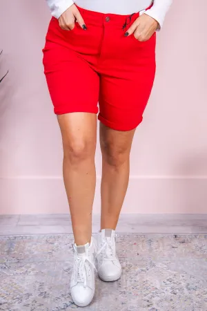 Scarlett Red Solid Bermuda Shorts - I1507RD