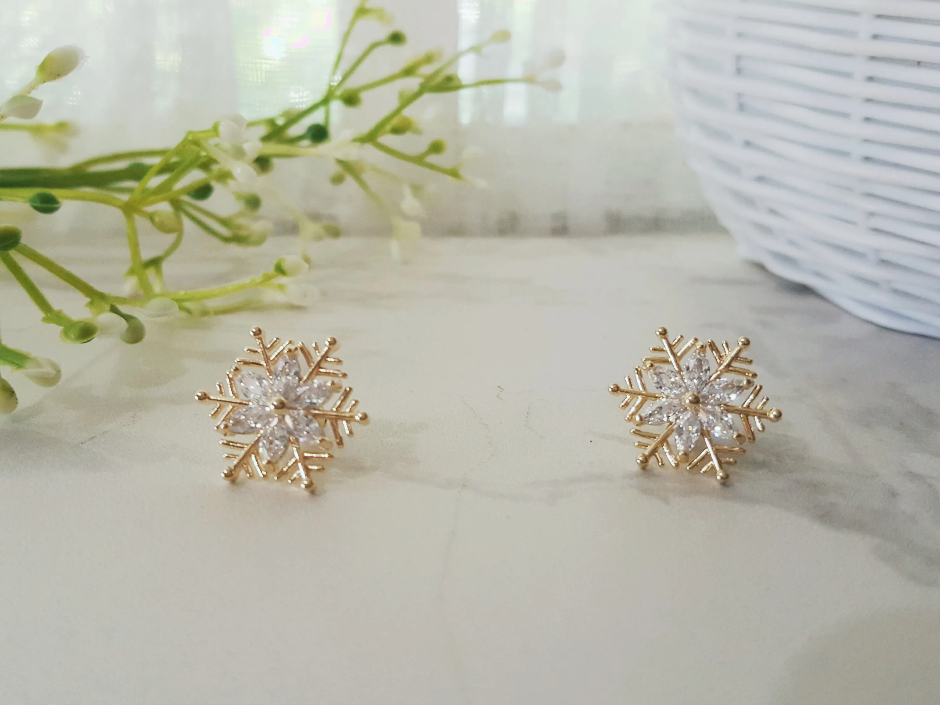 Snow Flake Studs