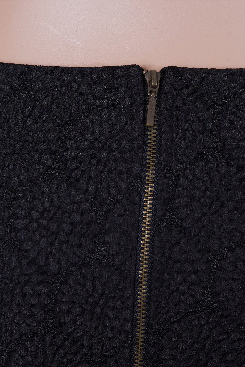 Sunny Girl Black Embossed Pattern Pencil Skirt
