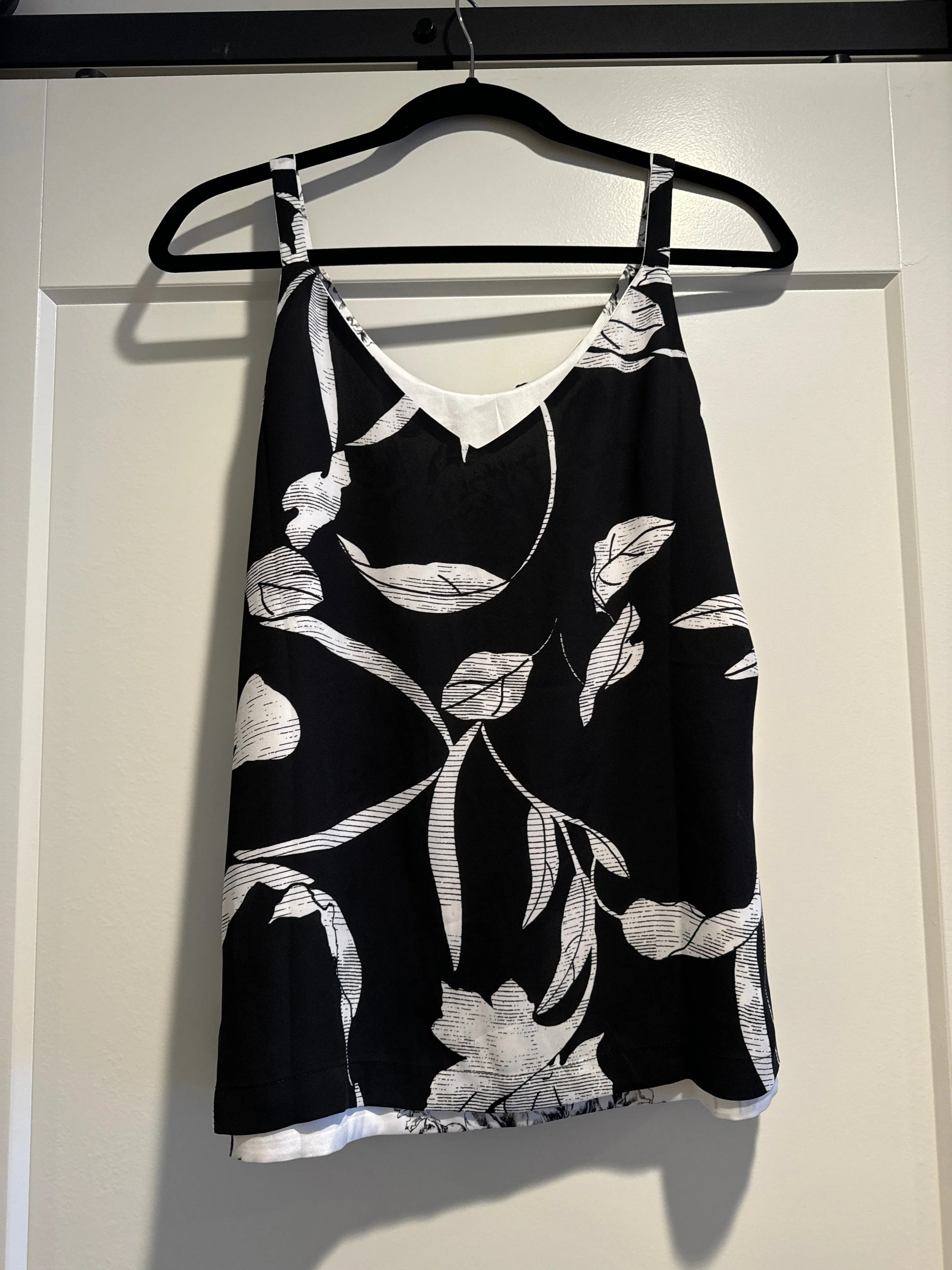 Tank Top By White House Black Market In Black, Size: S
