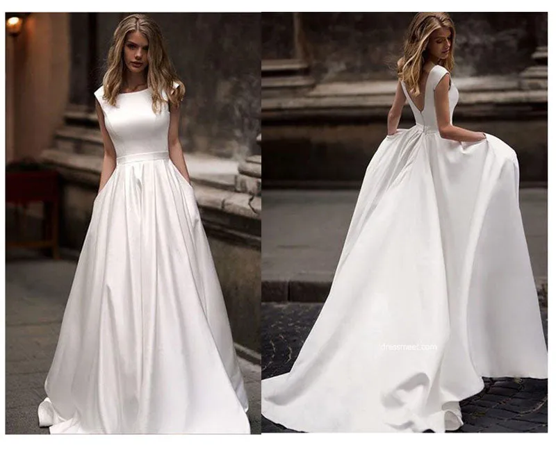 The Sales Rack-Stunning Autumn/Winter Bridal Dress Made In Satin Sexy V-back