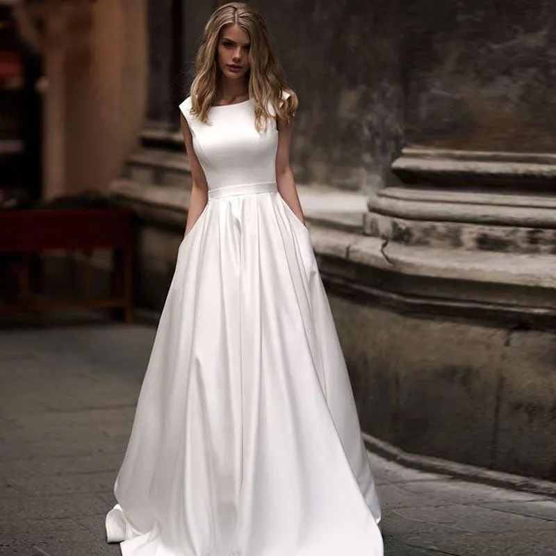 The Sales Rack-Stunning Autumn/Winter Bridal Dress Made In Satin Sexy V-back